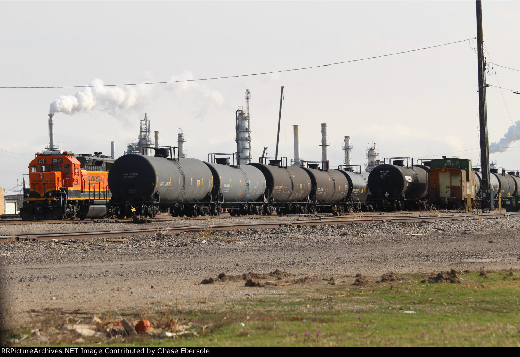 BNSF 2861 and BN Caboose 12326